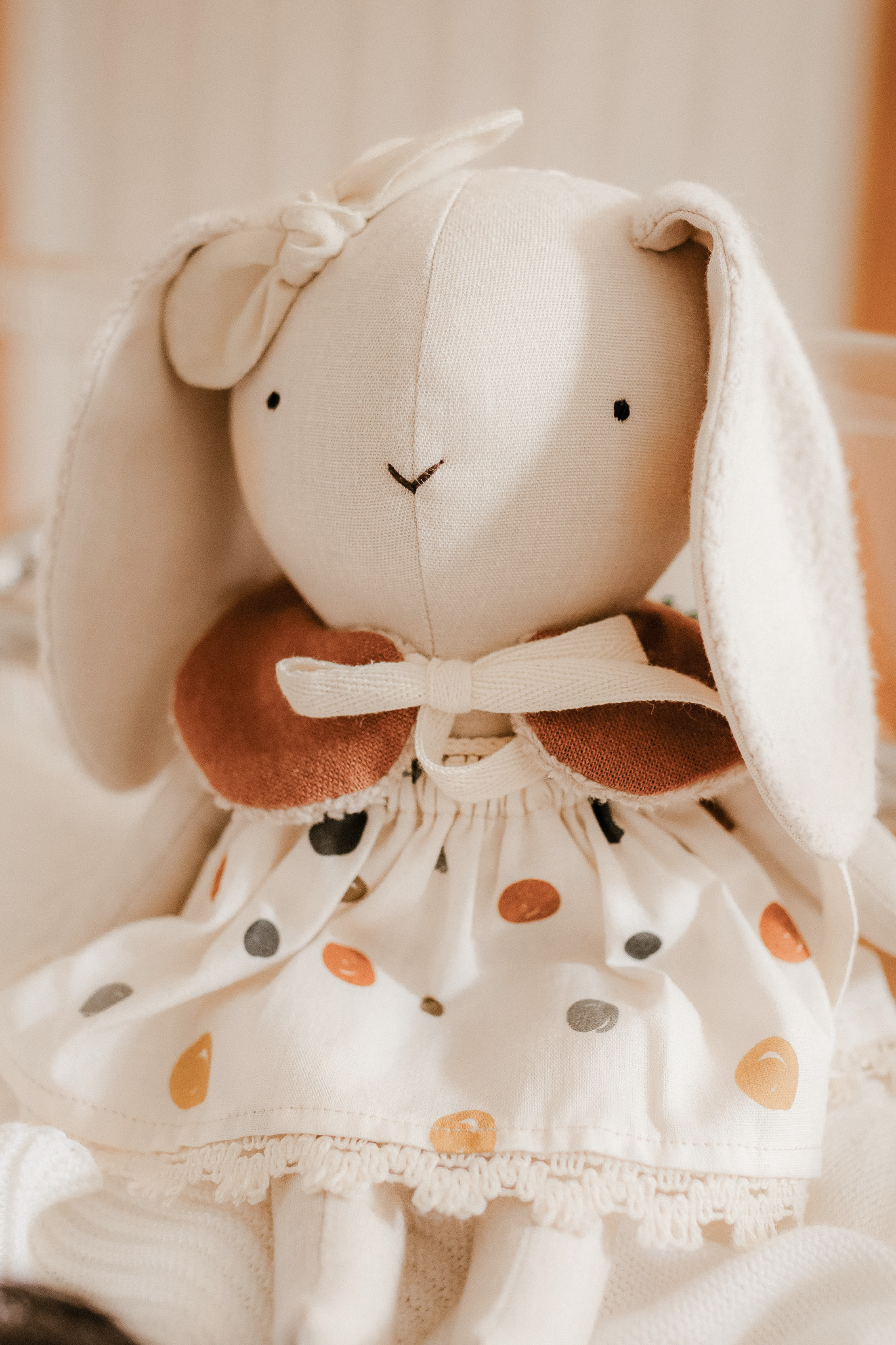 Por que o intestino preso pode causar xixi na cama?